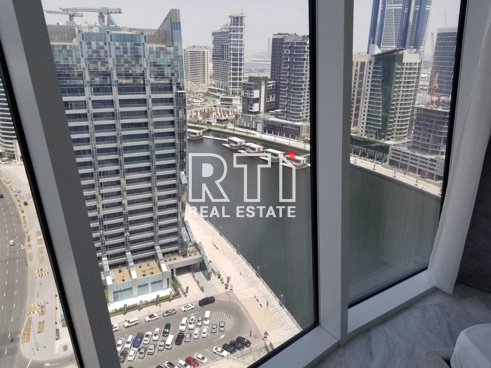 FULL CANAL VIEW | HIGH FLOOR | SEMI FURNISHED APARTMENT