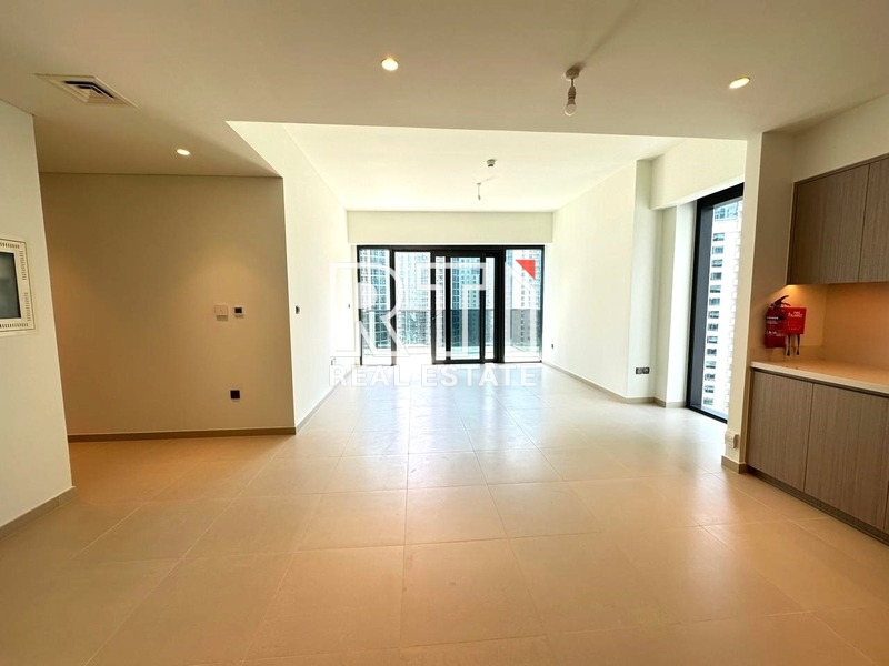 BRAND NEW APARTMENT | LUXURY UNIT | MID FLOOR